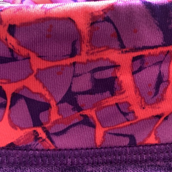 Under armor capris - Picture 3 of 5